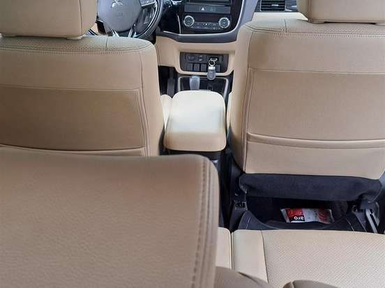 MITSUBISHI-OUTLANDER-3.0 GT 4X4 V6 24V GASOLINA 4P AUTOMÁTICO MITSUBISHI-OUTLANDER-2017
