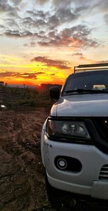 MITSUBISHI-PAJERO-2002