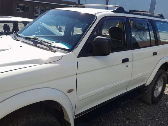 MITSUBISHI-PAJERO-2.8 GLS 4X4 8V TURBO DIESEL 4P AUTOMÁTICO MITSUBISHI-PAJERO-2002