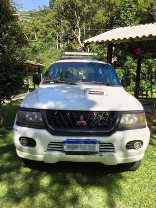 MITSUBISHI-PAJERO-2002