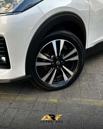 NISSAN-KICKS PLAY-2025