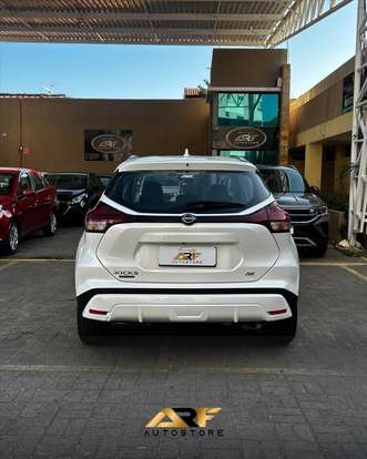 NISSAN-KICKS PLAY-2025