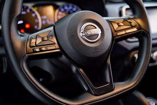 NISSAN-VERSA-2025