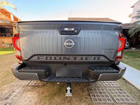 NISSAN-FRONTIER-2023