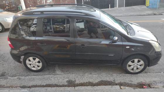 NISSAN LIVINA 1.8 SL 16V FLEX 4P AUTOMÁTICO