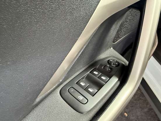 PEUGEOT-2008-1.6 16V FLEX ALLURE 4P AUTOMÁTICO PEUGEOT-2008-2015