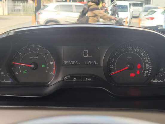 PEUGEOT-2008-2018