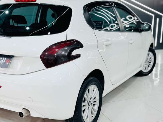 PEUGEOT-208-1.6 ACTIVE PACK 16V FLEX 4P AUTOMÁTICO PEUGEOT-208-2018