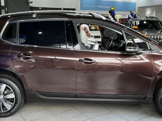 PEUGEOT-2008-1.6 16V FLEX GRIFFE 4P AUTOMÁTICO PEUGEOT-2008-2017