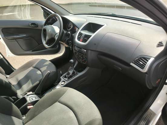 PEUGEOT-207-2014