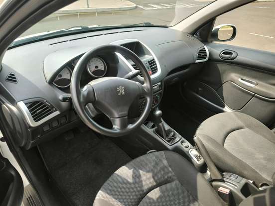 PEUGEOT-207-2014