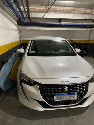 PEUGEOT-208-2021
