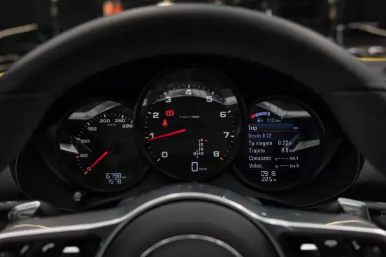 PORSCHE-718-2024