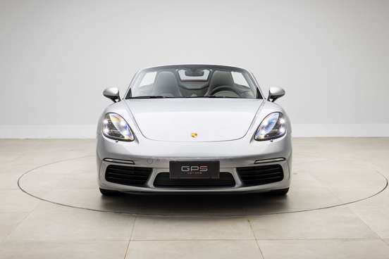 PORSCHE-718-2024