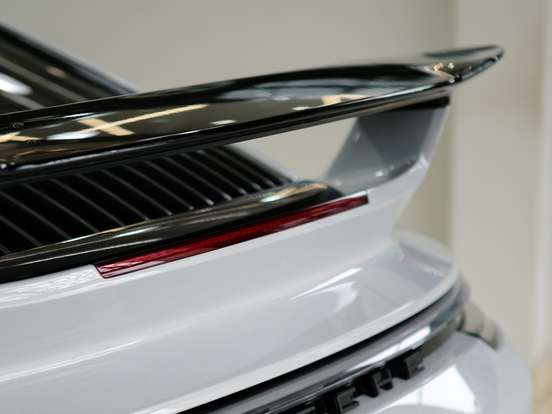 PORSCHE-911-2024