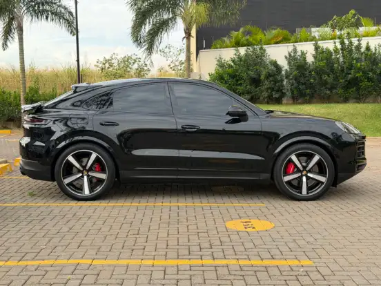 PORSCHE-CAYENNE-2023