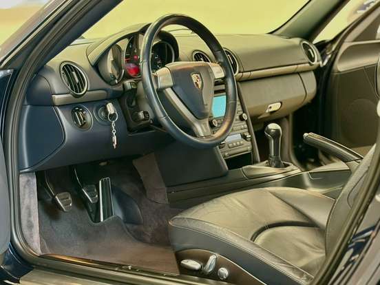 PORSCHE-CAYMAN-2009