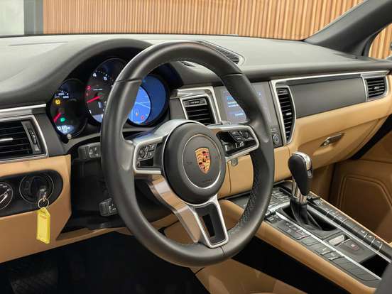 PORSCHE-MACAN-2.0 16V GASOLINA 4P AUTOMÁTICO PORSCHE-MACAN-2018