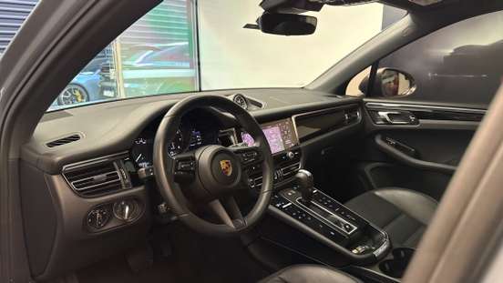 PORSCHE-MACAN-2022