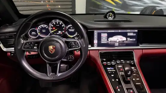 PORSCHE-PANAMERA-2019