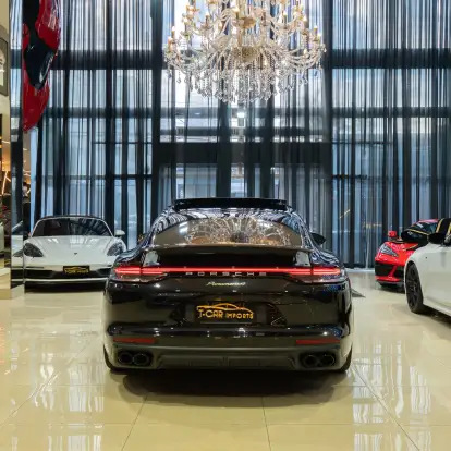 PORSCHE-PANAMERA-2023