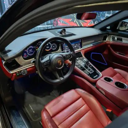 PORSCHE-PANAMERA-2023
