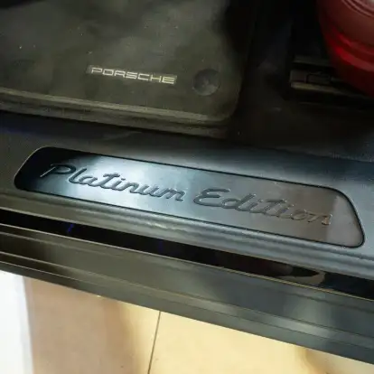 PORSCHE-PANAMERA-2023