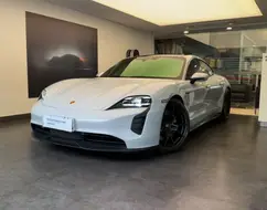 PORSCHE TAYCAN GTS ELÉTRICO PORSCHE TAYCAN GTS ELÉTRICO