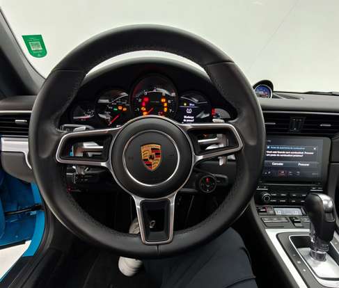 PORSCHE-911-2016
