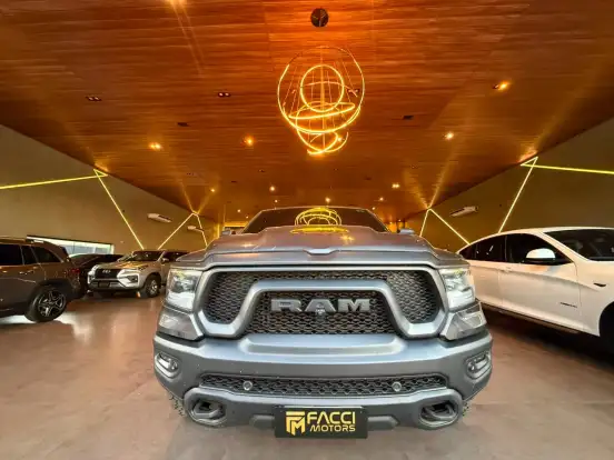 RAM-1500-5.7 V8 GASOLINA REBEL CD 4X4 AUTOMÁTICO RAM-1500-2023