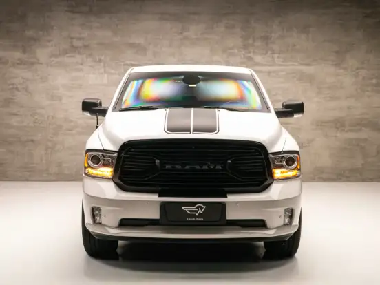 RAM-CLASSIC-5.7 V8 GASOLINA LARAMIE CD 4X4 AUTOMÁTICO RAM-CLASSIC-2022