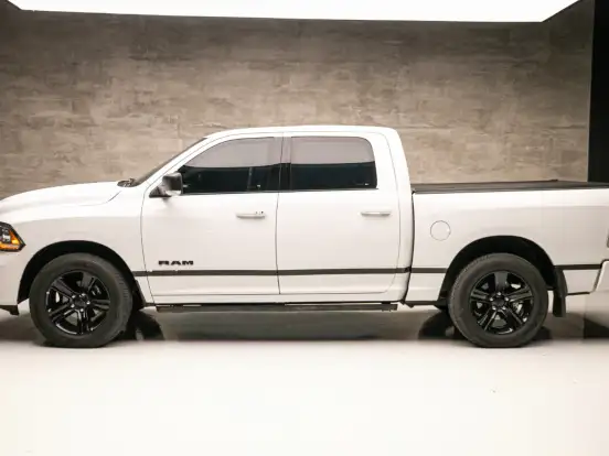 RAM-CLASSIC-5.7 V8 GASOLINA LARAMIE CD 4X4 AUTOMÁTICO RAM-CLASSIC-2022
