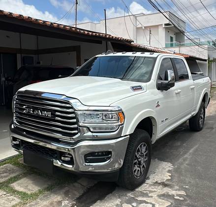 RAM 3500 6.7 I6 TURBO DIESEL LIMITED LONGHORN CD 4X4  AUTOMÁTICO