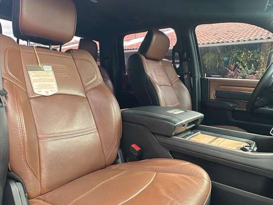 RAM-3500-6.7 I6 TURBO DIESEL LIMITED LONGHORN CD 4X4 AUTOMÁTICO RAM-3500-2023