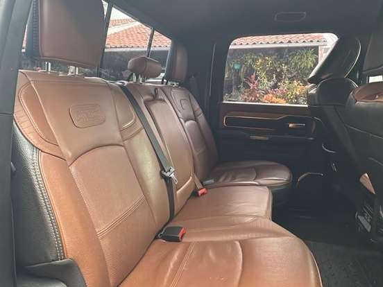 RAM-3500-6.7 I6 TURBO DIESEL LIMITED LONGHORN CD 4X4 AUTOMÁTICO RAM-3500-2023