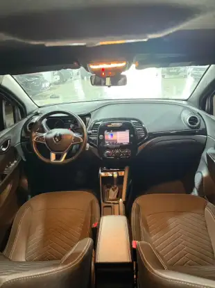 RENAULT-CAPTUR-2021