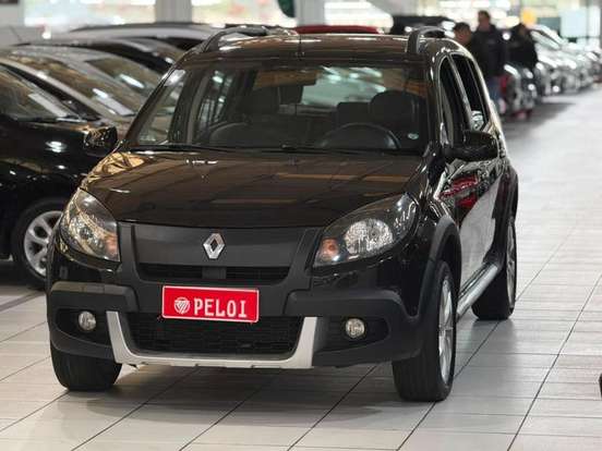 RENAULT-SANDERO-2014