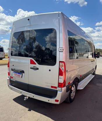 RENAULT-MASTER-2025