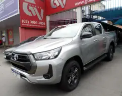 TOYOTA HILUX 2.8 D-4D TURBO DIESEL CD SR 4X4 AUTOMÁTICO TOYOTA HILUX 2.8 D-4D TURBO DIESEL CD SR 4X4 AUTOMÁTICO