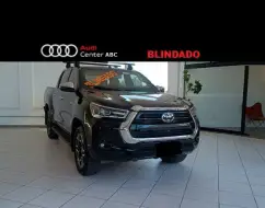 TOYOTA HILUX 2.8 D-4D TURBO DIESEL CD SRX 4X4 AUTOMÁTICO TOYOTA HILUX 2.8 D-4D TURBO DIESEL CD SRX 4X4 AUTOMÁTICO