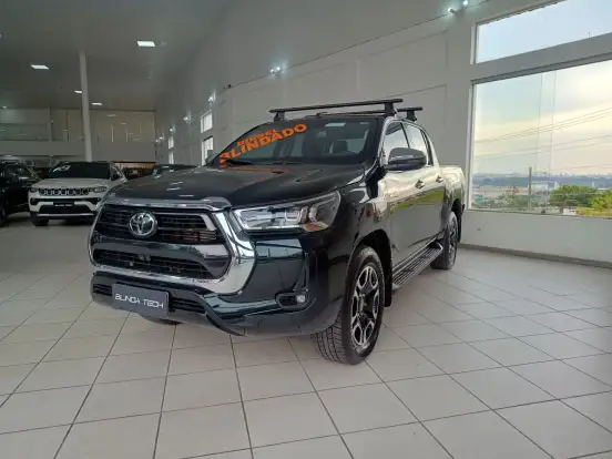 TOYOTA-HILUX-2.8 D-4D TURBO DIESEL CD SRX 4X4 AUTOMÁTICO TOYOTA-HILUX-2022