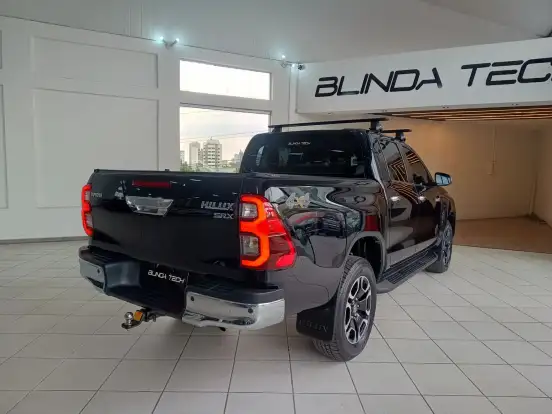 TOYOTA-HILUX-2.8 D-4D TURBO DIESEL CD SRX 4X4 AUTOMÁTICO TOYOTA-HILUX-2022