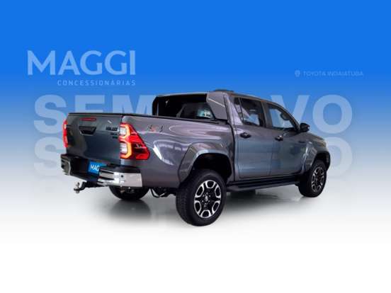 TOYOTA-HILUX-2.8 D-4D TURBO DIESEL CD SRX PLUS 4X4 AUTOMÁTICO TOYOTA-HILUX-2025
