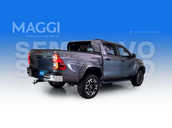 TOYOTA-HILUX-2025