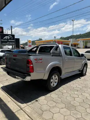TOYOTA-HILUX-2015