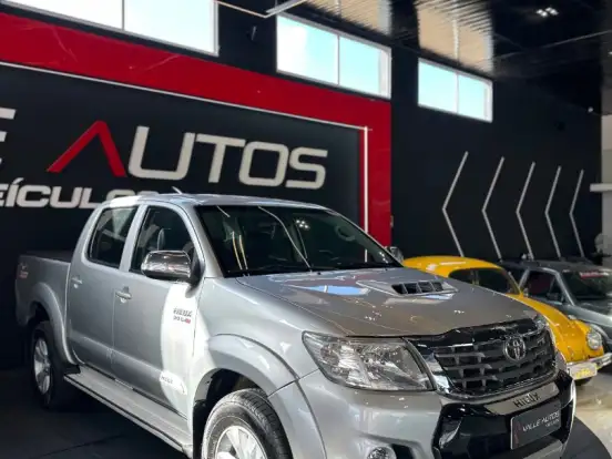 TOYOTA-HILUX-3.0 SR 4X4 CD 16V TURBO INTERCOOLER DIESEL 4P AUTOMÁTICO TOYOTA-HILUX-2014