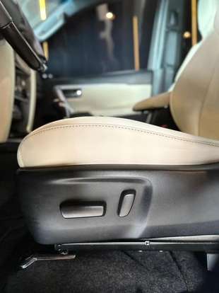 TOYOTA-HILUX SW4-2025