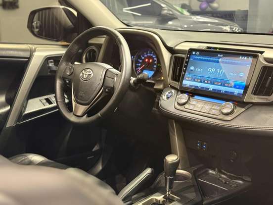 TOYOTA-RAV4-2014