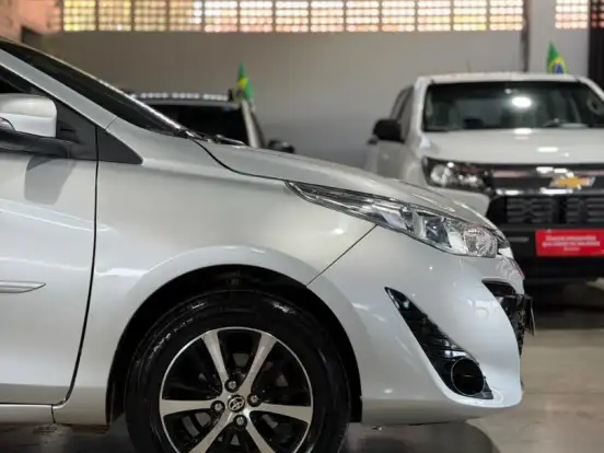 TOYOTA-YARIS-1.5 16V FLEX XS MULTIDRIVE TOYOTA-YARIS-2018