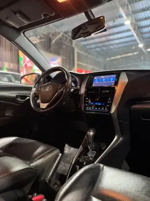 TOYOTA-YARIS-2018